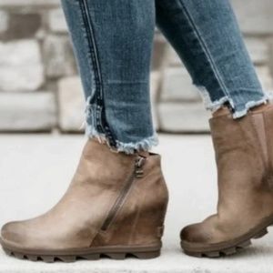 SOREL Joan Of Arctic Wedge Zip Booties